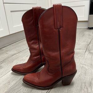 Vintage FRYE Cognac Leather Cowgirl Riding Boots Size 7.5 AA Narrow